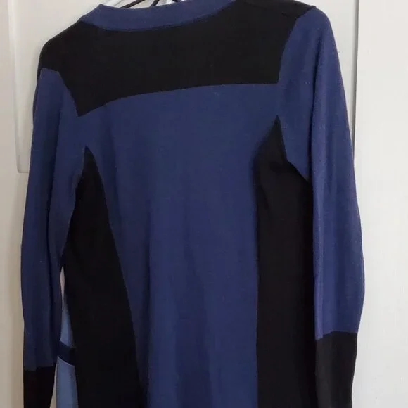 V-Neck Cardigan - Picture 2 of 2